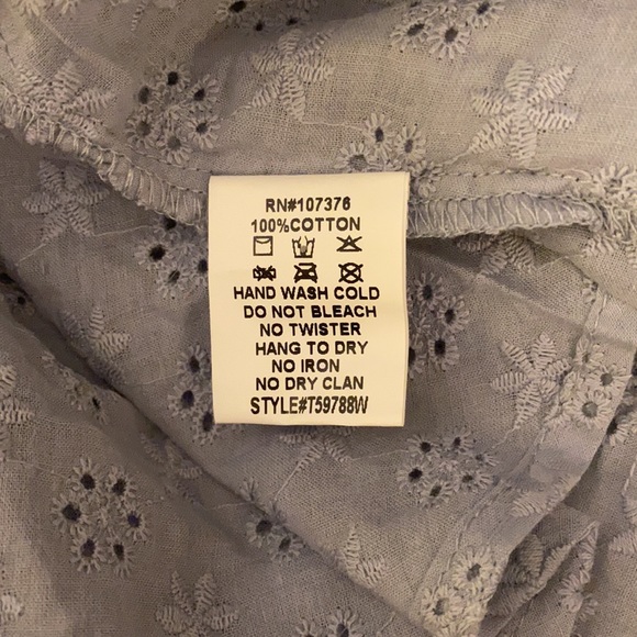 New Top, Puff Sleeves, Open Eyelet Design, NEW - Picture 4 of 5